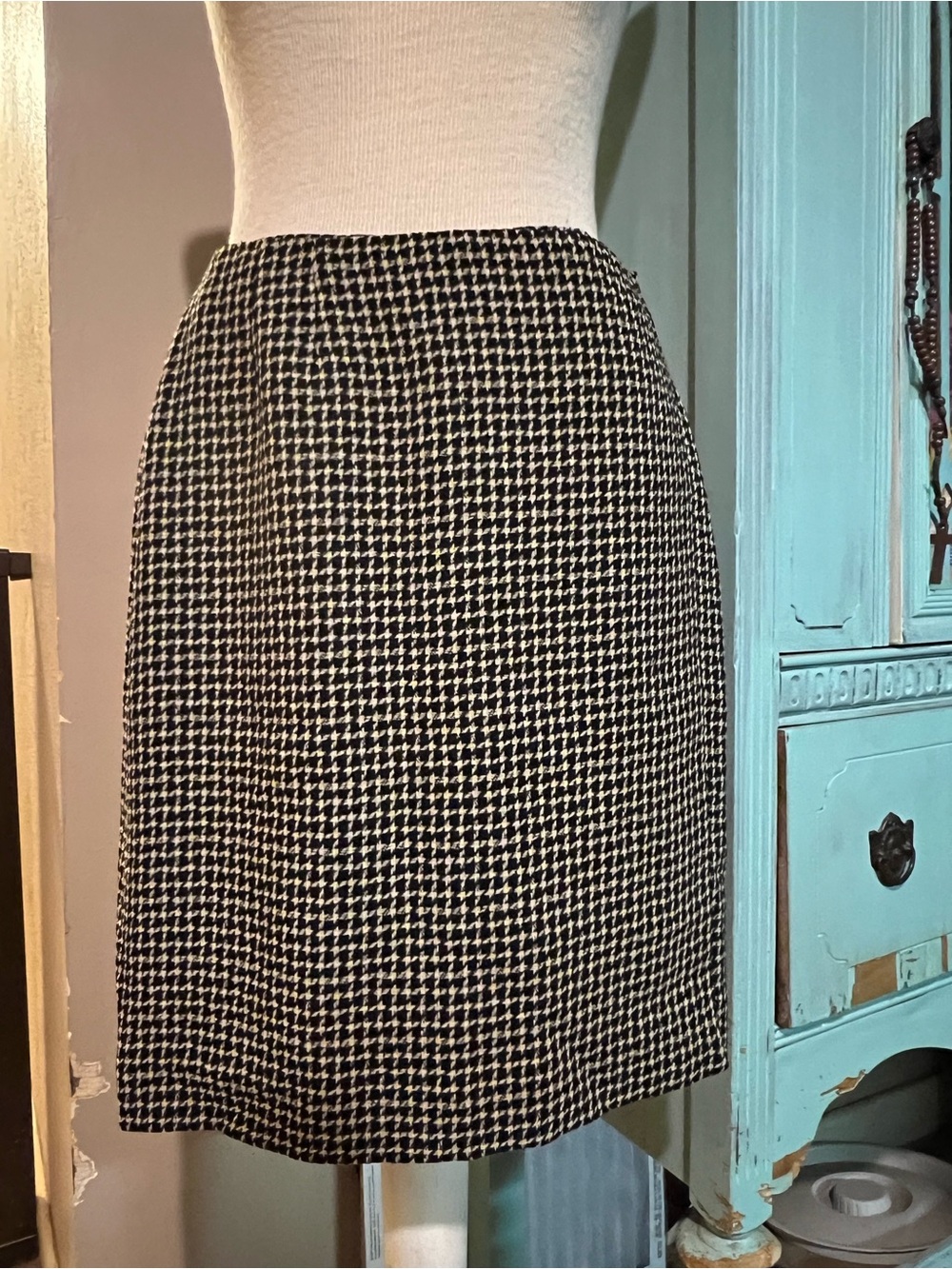 VTG  Emanuel Ungaro Wool Houndstooth Lined Wrap Pencil Tailored Skirt  Size 8/42